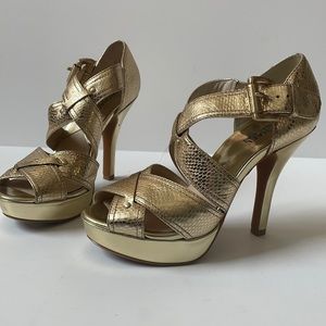 Michael Kors Gold Heels size 7 never worn